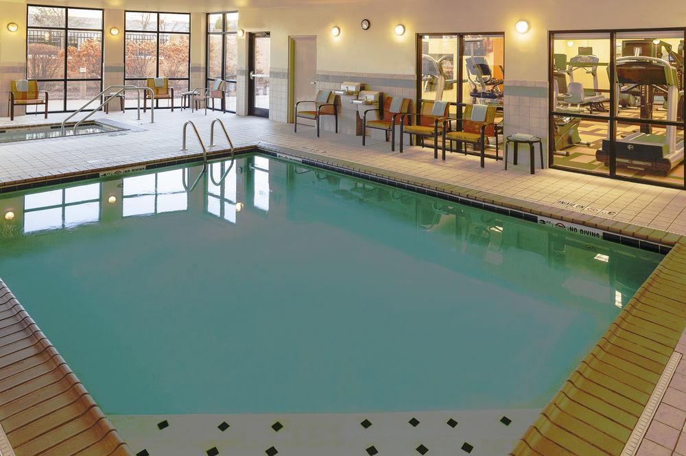 Courtyard By Marriott Chicago Schaumburg/Woodfield Mall Εξωτερικό φωτογραφία